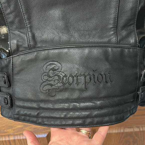 Scorpion Exo Get Stung Leather Motorcycle Jacket Exo Skeltal Protection - Picture 8 of 15